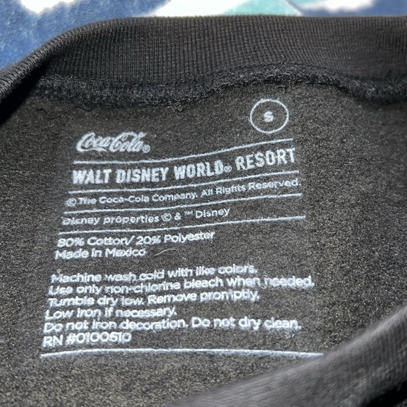 Walt Disney World Resort Coca Cola Pull Over - Picture 4 of 5
